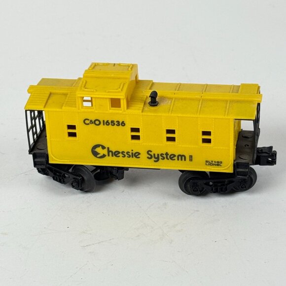 Chessie System C&O 16536 Lionel Caboose O Gauge Vintage Yellow Train Car - Picture 7 of 10
